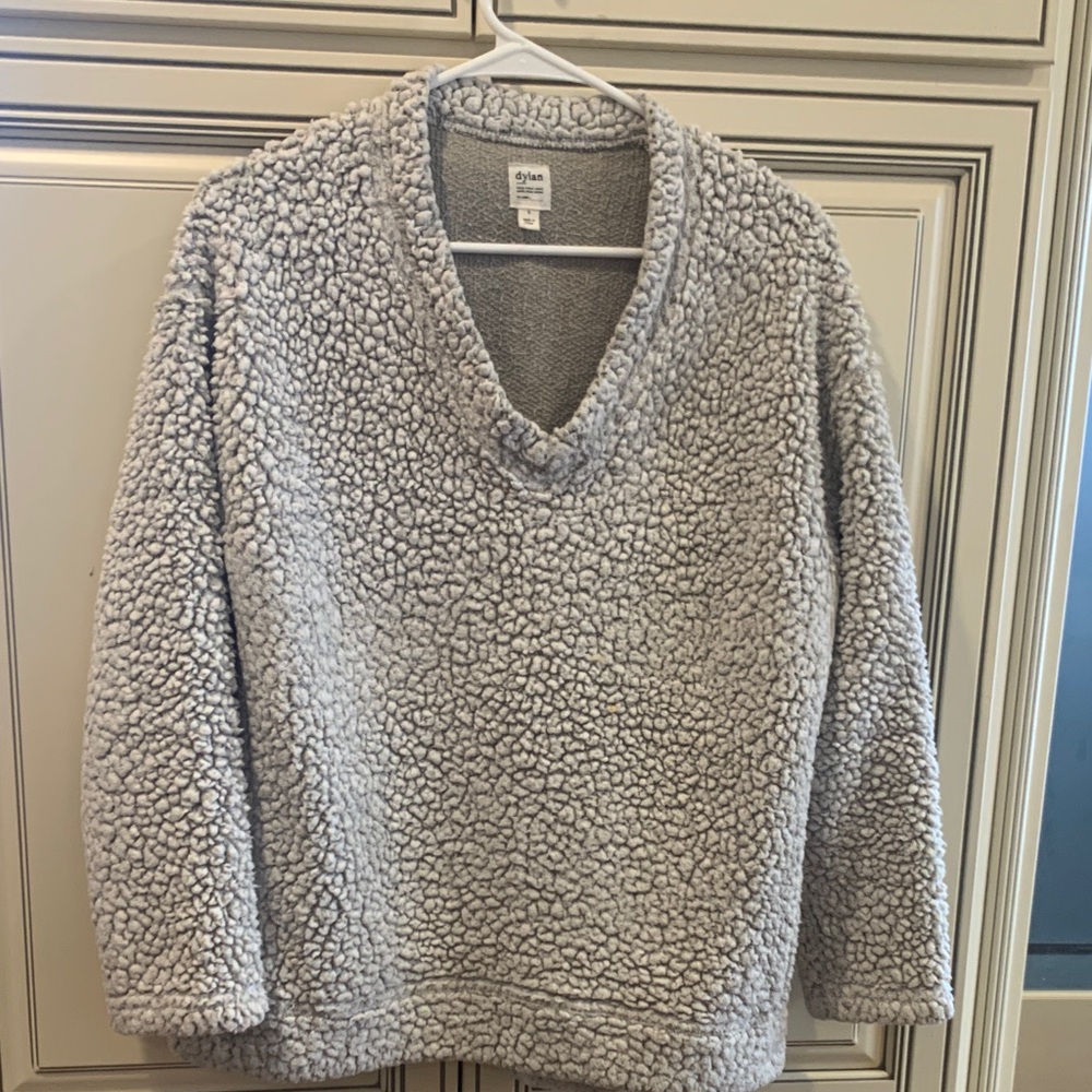 Dylan V-Neck Gray Sherpa Sweater